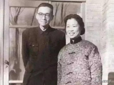 ​林徽因女儿梁再冰打了后妈一耳光，父亲梁思成却这样做