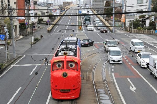 卡哇伊！日本冈山“恰恰特快车”系列卡通主题电车正式投运