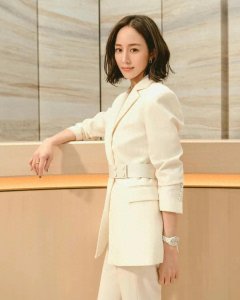 ​41岁张钧甯将于年底结婚？经纪人回应