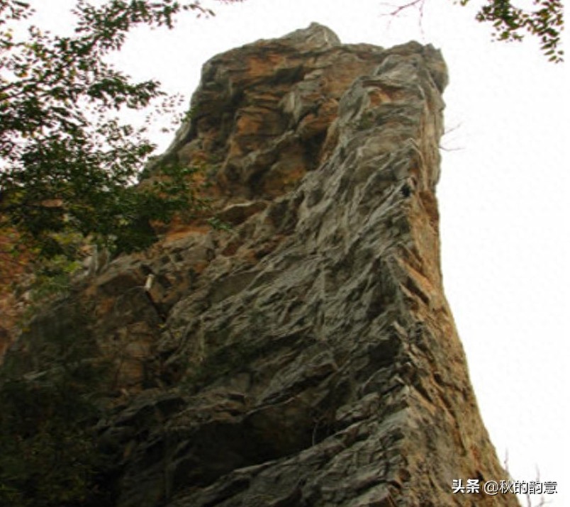 周口店北京人遗址，中国旧石器时代的重要遗址，著名景点 猿人洞