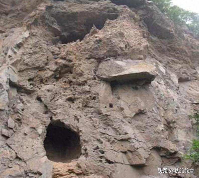 周口店北京人遗址，中国旧石器时代的重要遗址，著名景点 猿人洞
