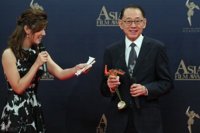 ​争气大佬杨受成的疯狂人生：12岁就与海盗讲数，78岁身价达110亿