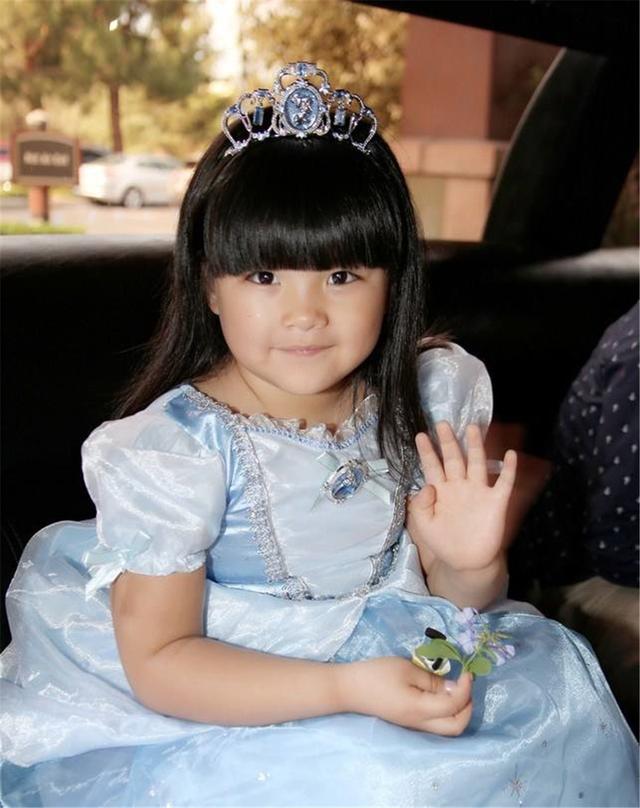 李湘王诗龄现在的照 王诗龄近照被吐槽(2)