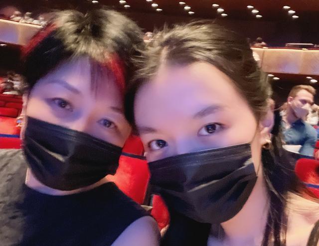 李咏主持人女儿为啥叫法图麦 李咏女儿法图麦近照被曝光(7)