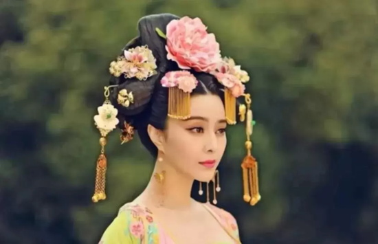 范丞丞和范冰冰是什么关系?范丞丞是范冰冰的儿子纯属谣言