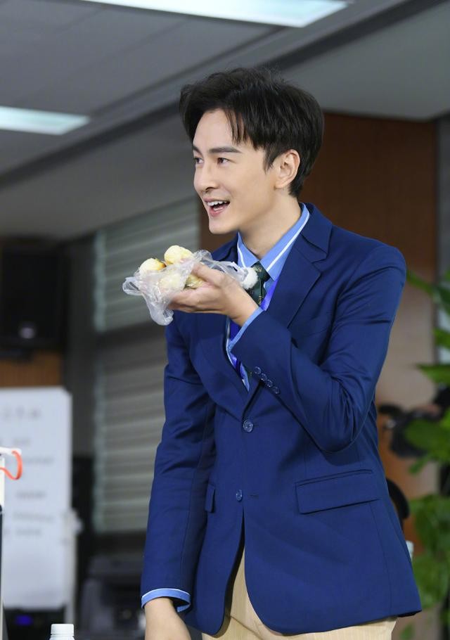 郑元畅服兵役（郑元畅这些年为何突然沉寂）