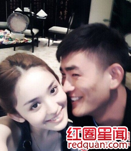 古力娜扎与前男友舌吻自拍照曝光 古力娜扎整容下巴变长是真的吗