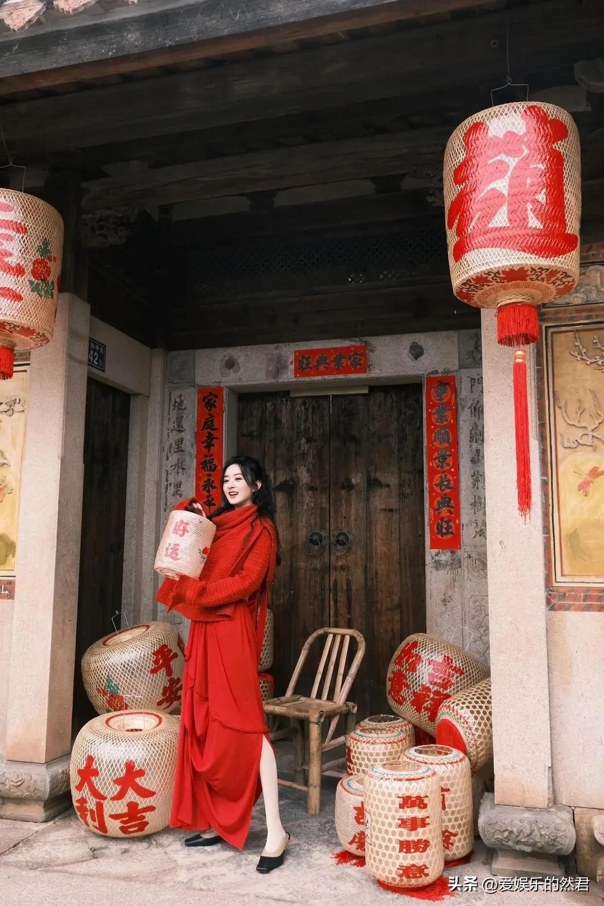 赵丽颖是披着麻袋都好看的小女人，她在流量年代劈出了属于自己路