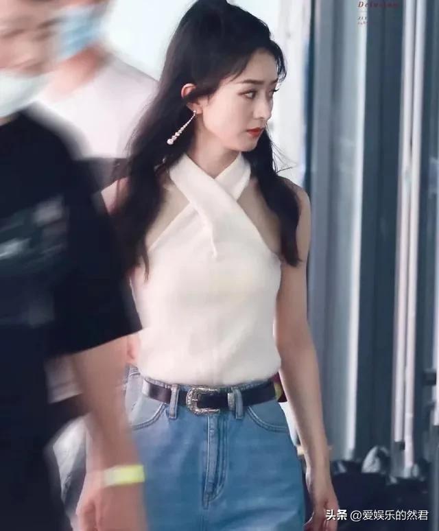 赵丽颖是披着麻袋都好看的小女人，她在流量年代劈出了属于自己路