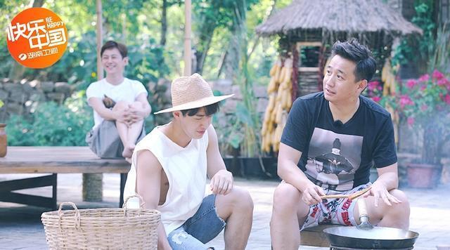 刘涛喝的水不算什么，黄磊家的筷子才叫真壕，网友：贫穷限制想象