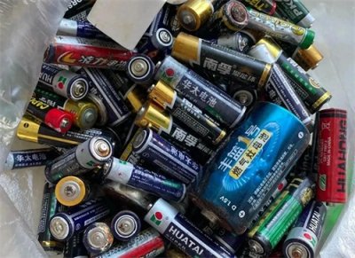 ​生活垃圾造有机肥已实施，废电池管理不善会污染土地！