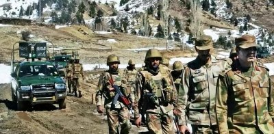 ​班公湖冲突：印军溅水逃窜，我军火力全开！