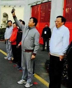 ​枪 声（闪小说）