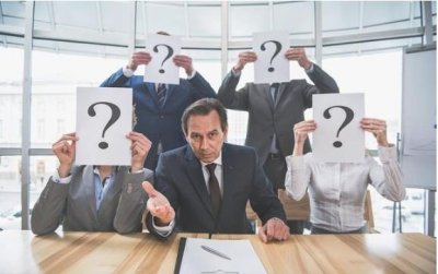 ​面试官：“心”字加一笔，会是什么字？小伙巧妙回答被录用