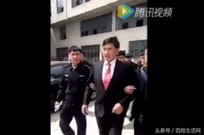 ​“大衣哥”朱之文被警方带走？谣言！称不追究拍摄者责任