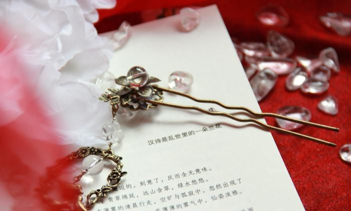 有谁知道赛罗这个手势是什么意思