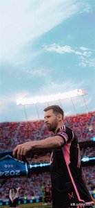 ​手机锁屏桌面壁纸系列｜球场上的艺术家：梅西