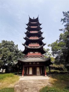 ​王安石的《登飞来峰》：穿越千年的凌云壮志