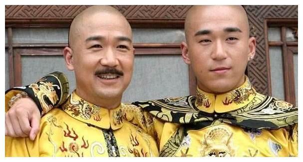 同样的爵位,皇帝的儿子遇见皇帝的兄弟,谁先给谁行礼?