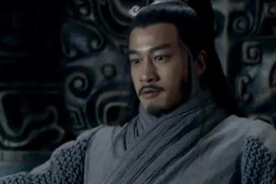 ​鸿门宴上，项羽为何不听范增的话杀了刘邦？