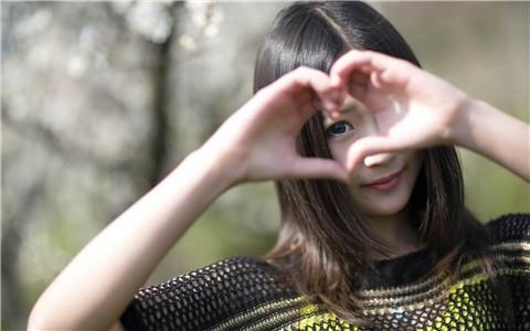 微信幽默搭讪开场白 给妹子留下好的第一印象