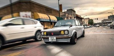 ​日产尼桑的祖宗—达特桑510（1：64模型入手评测）