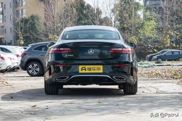 奔驰e级轿跑 coupe(最优雅的双门轿跑)(3)