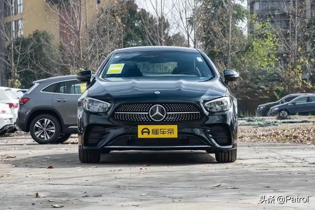 奔驰e级轿跑 coupe(最优雅的双门轿跑)(1)