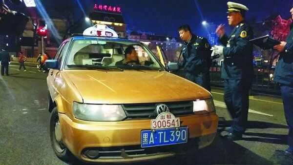 出租车被投诉什么后果，出租车被投诉罚款多少-