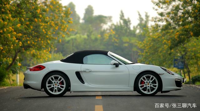 20多万粉丝的网红,驾驶保时捷惨落四脚朝天:几十万没了-