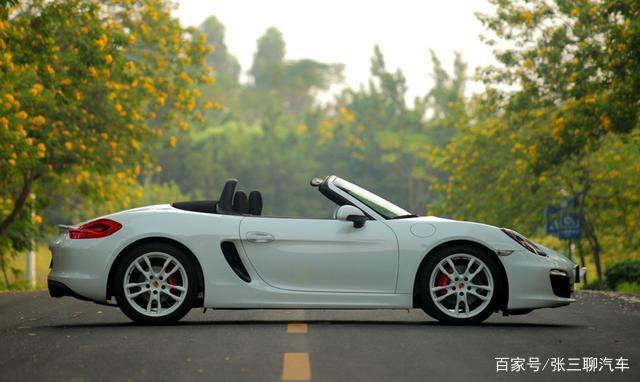 20多万粉丝的网红,驾驶保时捷惨落四脚朝天:几十万没了-