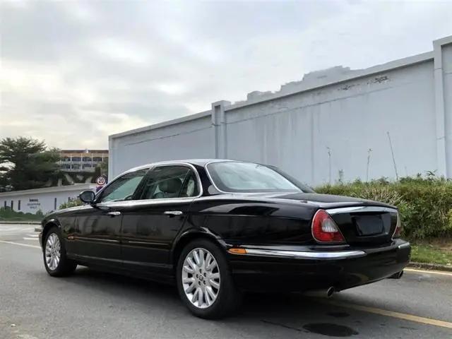 05年的老捷豹为什么还值30万?锦和汽车商业中心带你看二手捷豹XJ8-