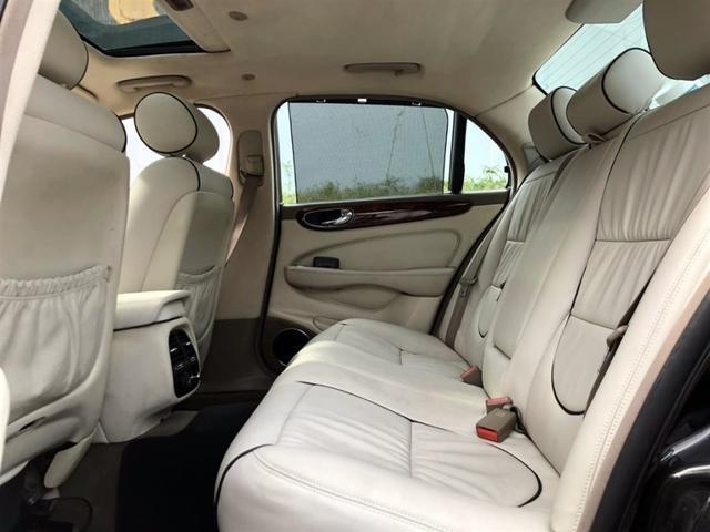 05年的老捷豹为什么还值30万?锦和汽车商业中心带你看二手捷豹XJ8-