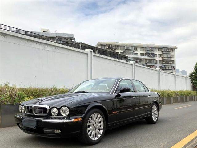 05年的老捷豹为什么还值30万?锦和汽车商业中心带你看二手捷豹XJ8-