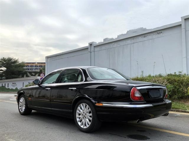 05年的老捷豹为什么还值30万?锦和汽车商业中心带你看二手捷豹XJ8-