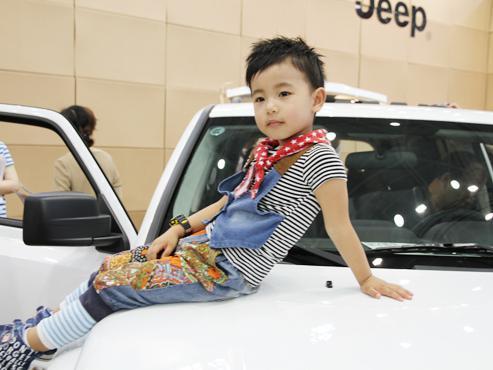 上海车展十大最惊艳车模合集(这是两地不同胆大的车模)(13)