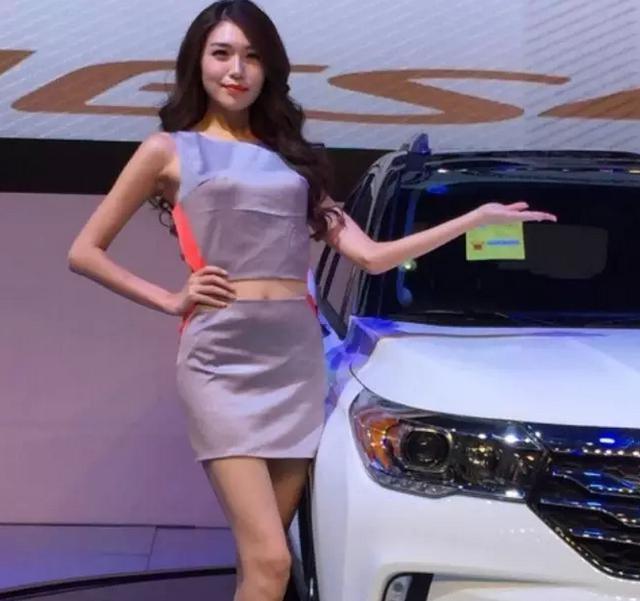 上海车展十大最惊艳车模合集(这是两地不同胆大的车模)(9)