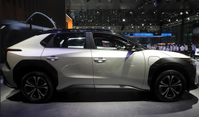 广汽丰田纯电动汽车suv(广汽丰田全新纯电SUV将上市)(4)