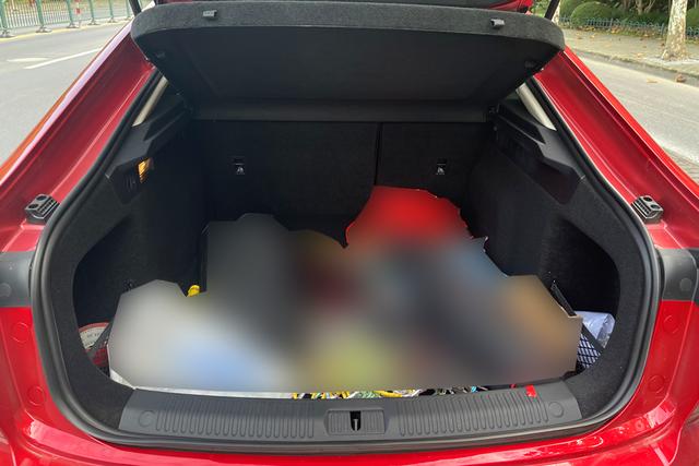 奔腾b70这车怎么样(评奔腾B702.0T动力充沛)(10)