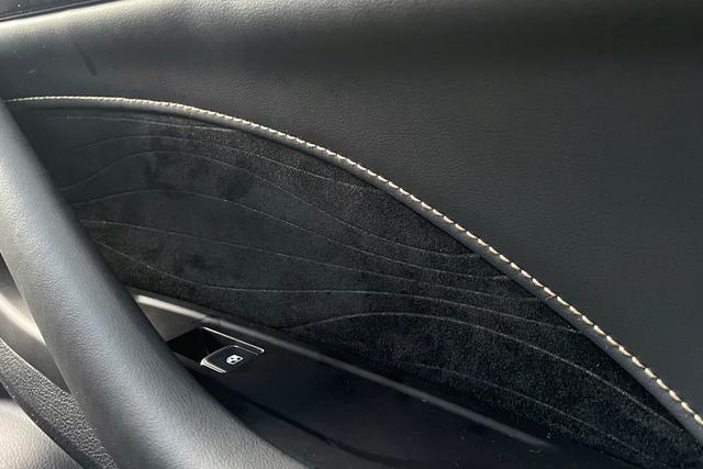 奔腾b70这车怎么样(评奔腾B702.0T动力充沛)(8)