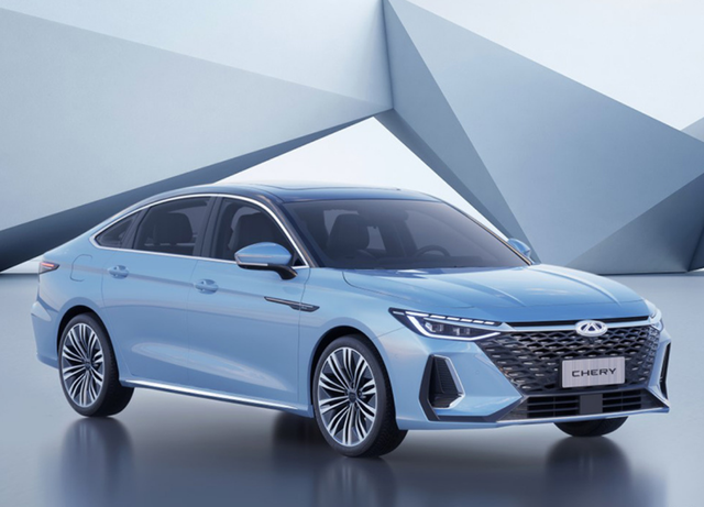 奇瑞版“小A7”,内饰质感似奔驰,发动机性能强于雅阁-