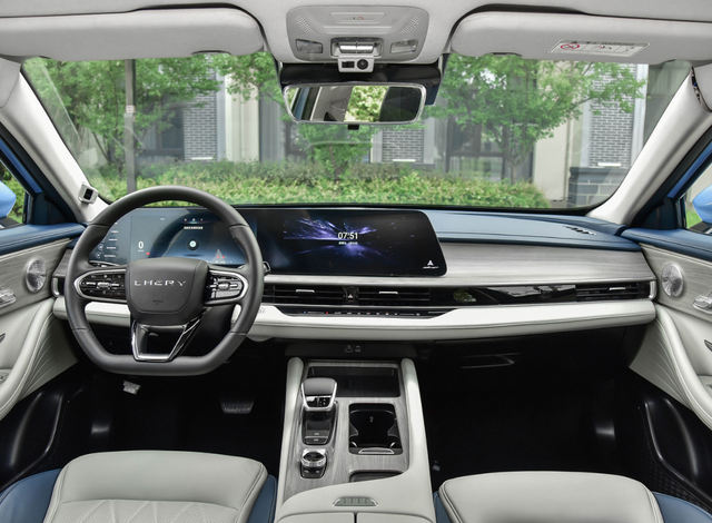 奇瑞版“小A7”,内饰质感似奔驰,发动机性能强于雅阁-