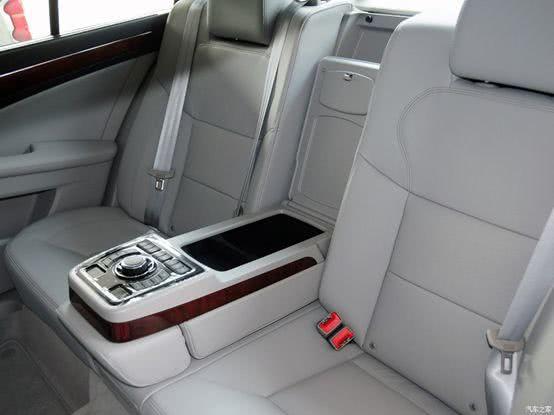 红旗h7经典车型 早期的红旗H7车型售价不到14万元(8)