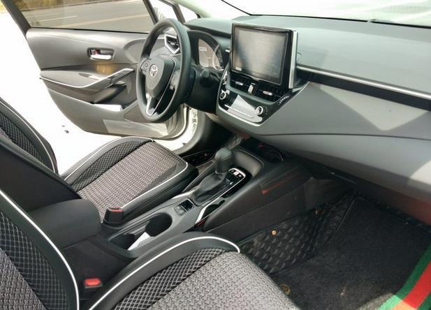 卡罗拉好不好？它的优点有什么？车主说了句心里话-