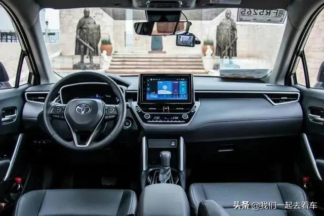 丰田锋兰达2022款中配最低落地价（12万起的SUV丰田锋兰达）(5)
